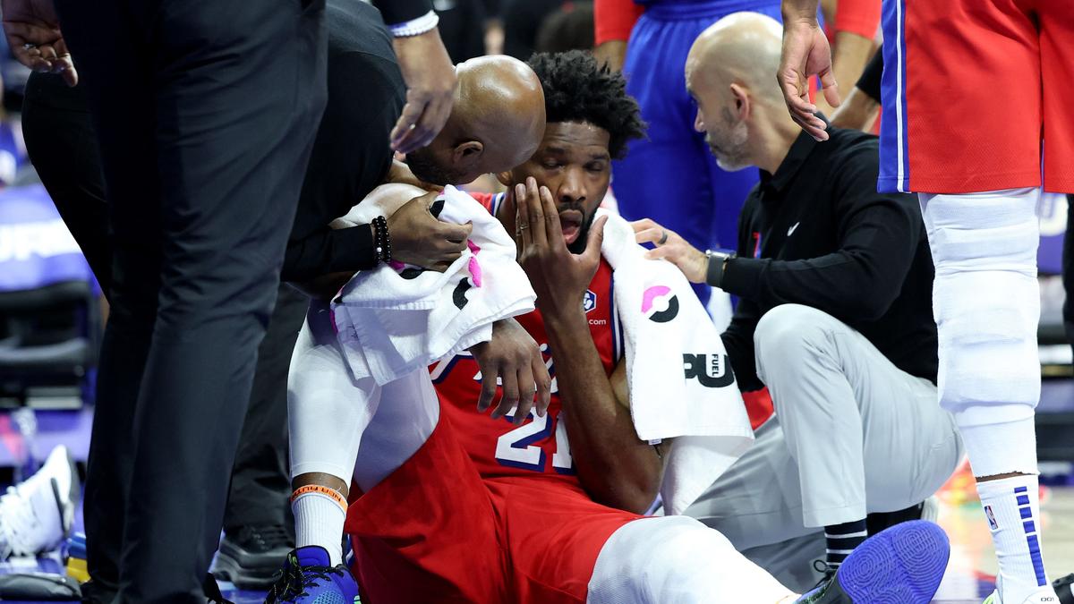 NBA: Joel Embiid suffers sinus fracture, misses 2nd half of 76ers’ loss to Pacers