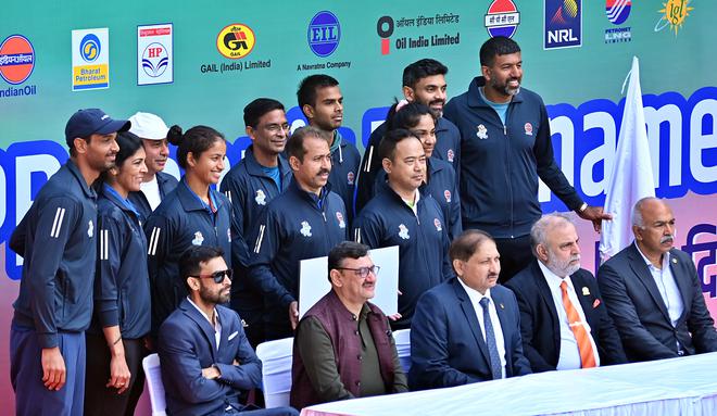 Star studded Indian Oil team with the dignitaries at the
opening ceremony of PSPB tennis in Delhi on Sunday. 