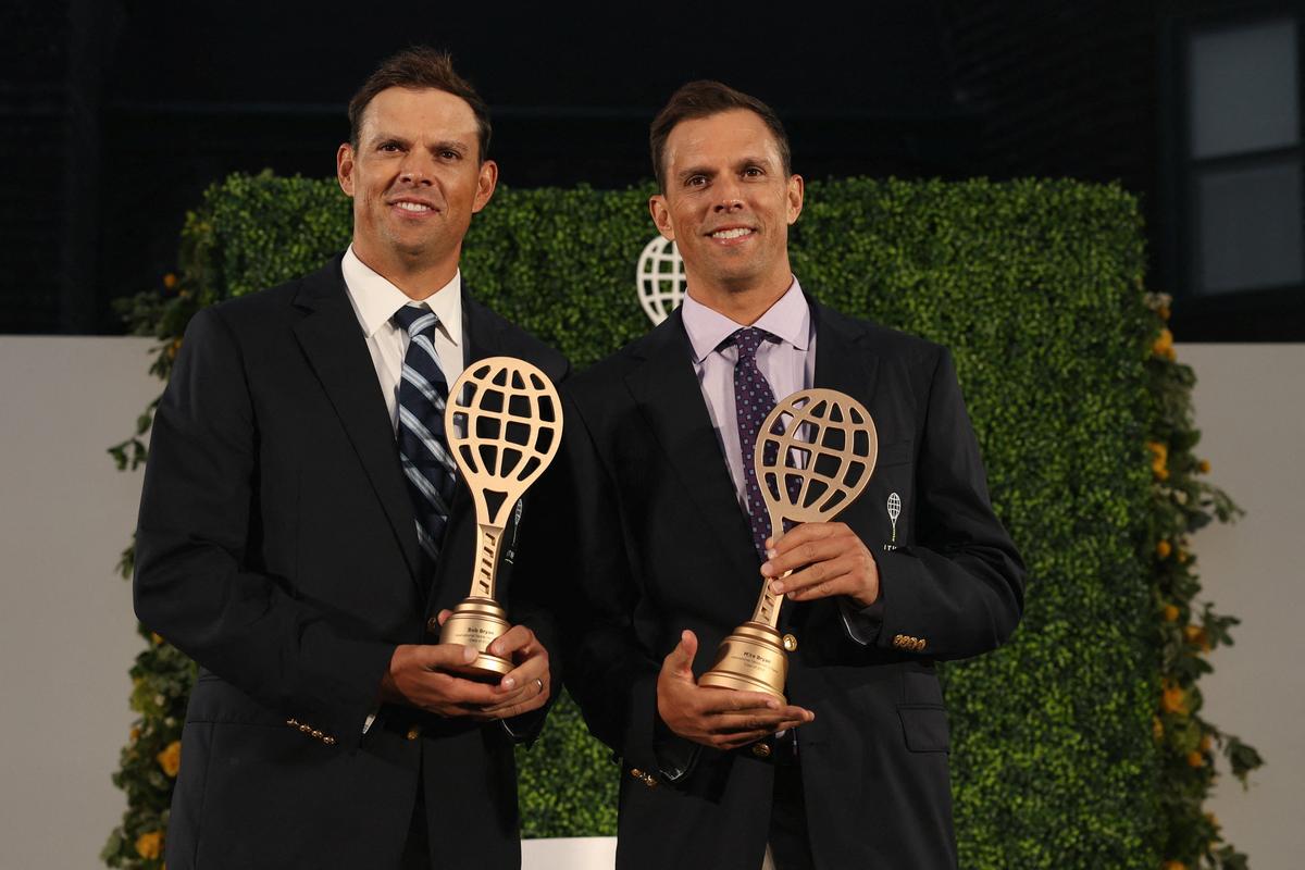 Os irmãos Bryan ganharam 119 títulos ATP, incluindo 16 Grand Slams e uma medalha de ouro olímpica. Eles passaram um recorde de 438 semanas no topo do ranking mundial