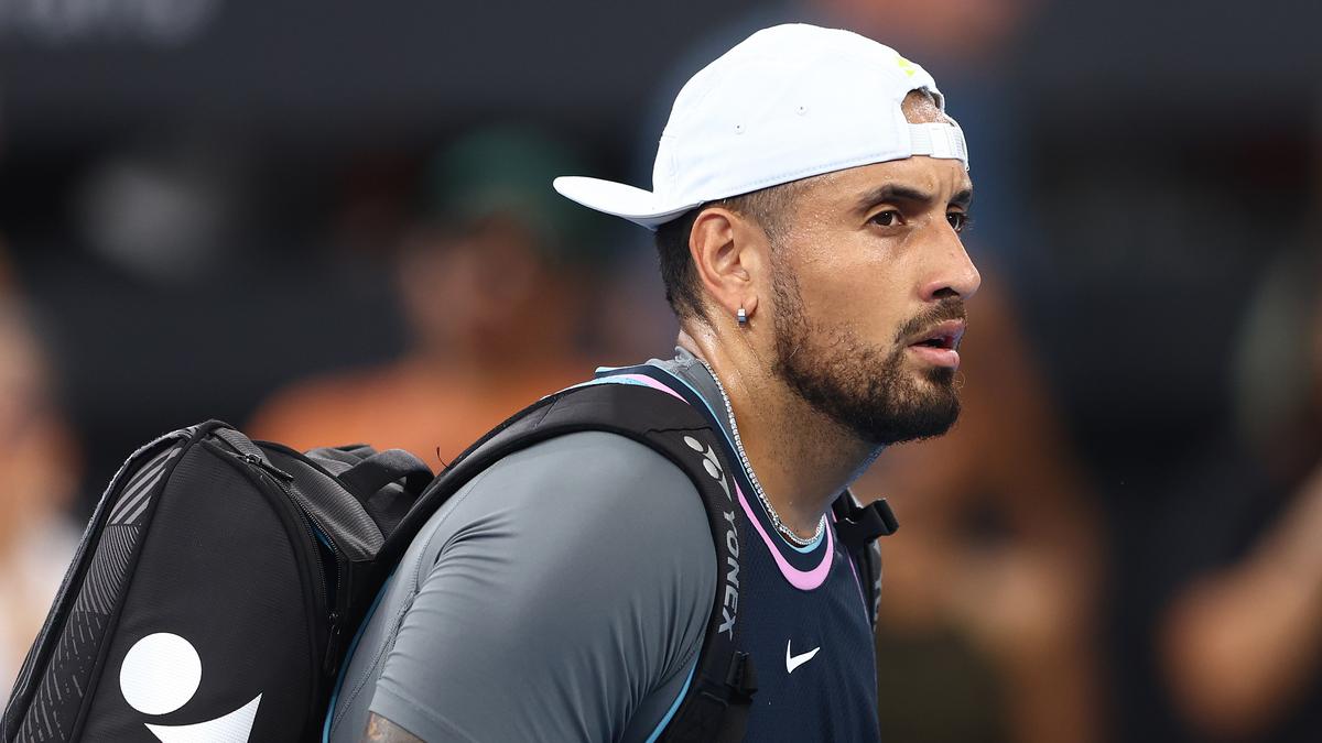 Kyrgios suffers abdominal strain, casting doubt on Australian Open return