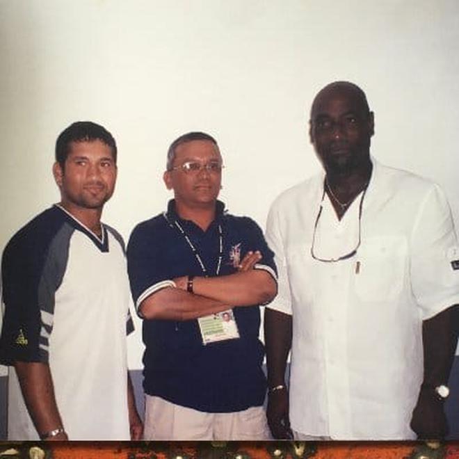 Vijay Lokapally flanked by Sachin Tendulkar and Vivian Richards in Antigua.