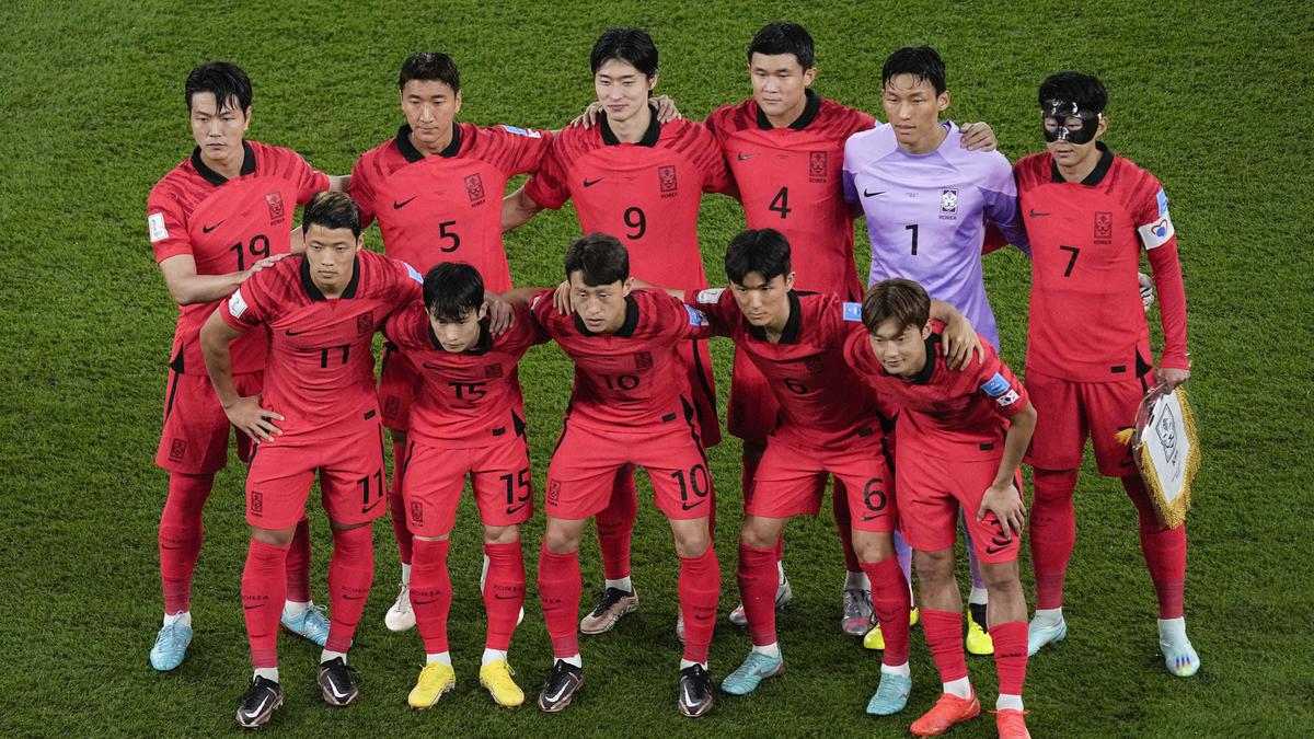 South Korea World Cup 2022 squad, predicted line-up versus Brazil and star  players