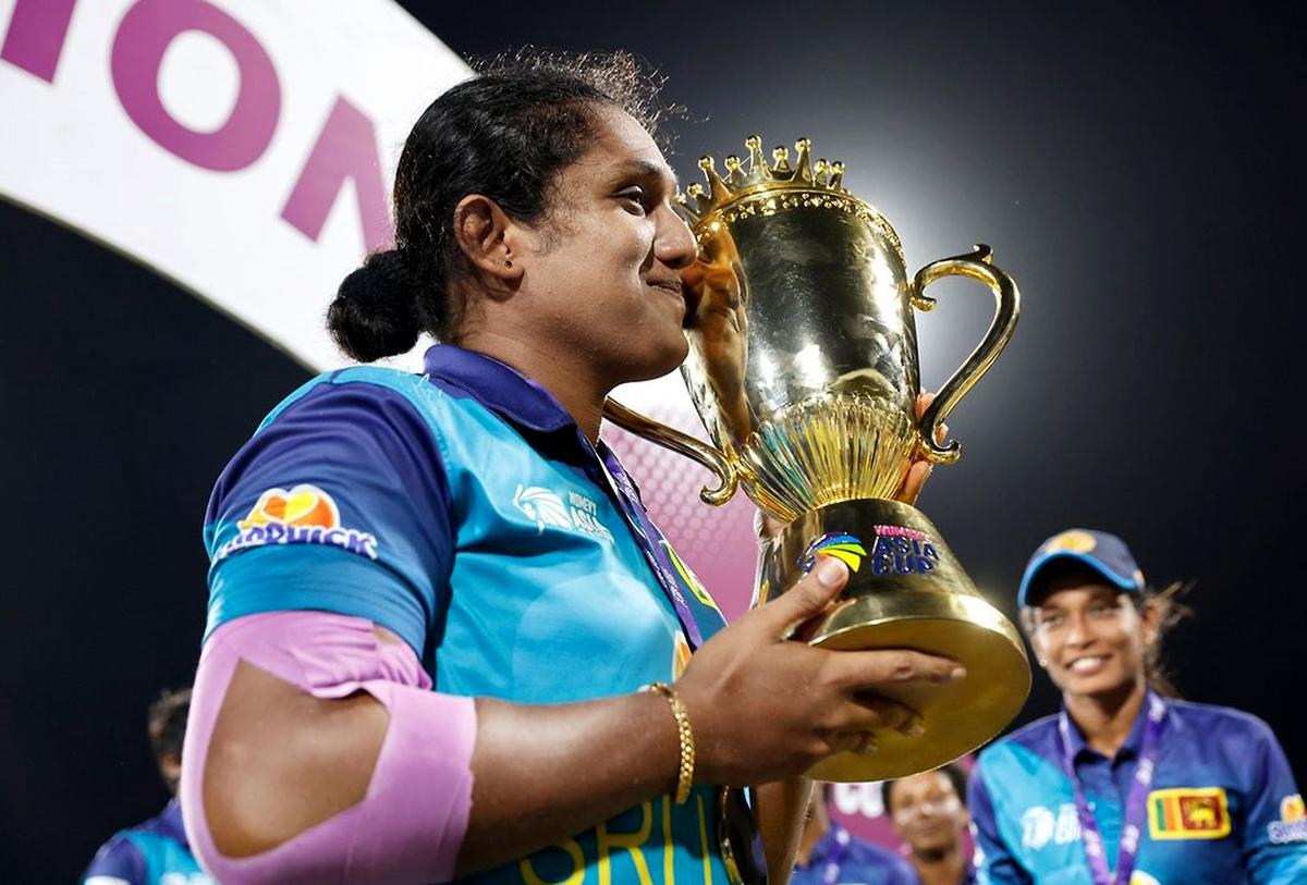 Sri Lanka skipper Chamari Athapaththu with the ACC Women’s T20 Asia Cup 2024 trophy. 