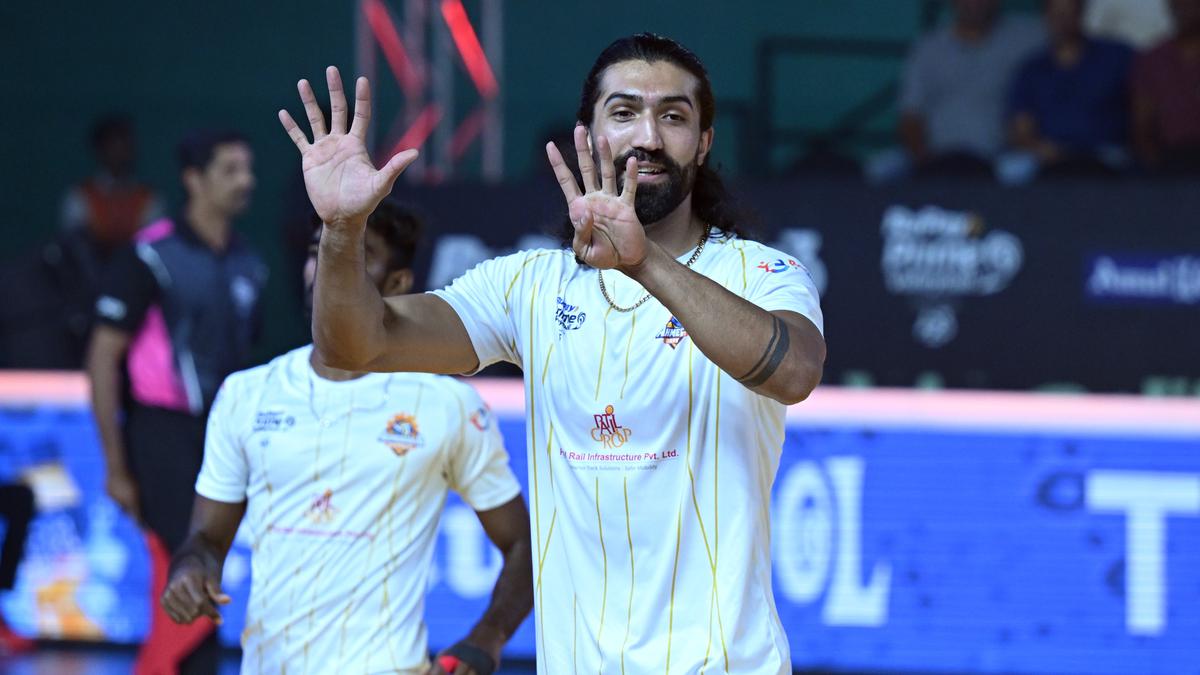 Danial Moatazedi, the Iranian middle blocker whose attacks helped Ahmedabad Defenders lift PVL 2023 title