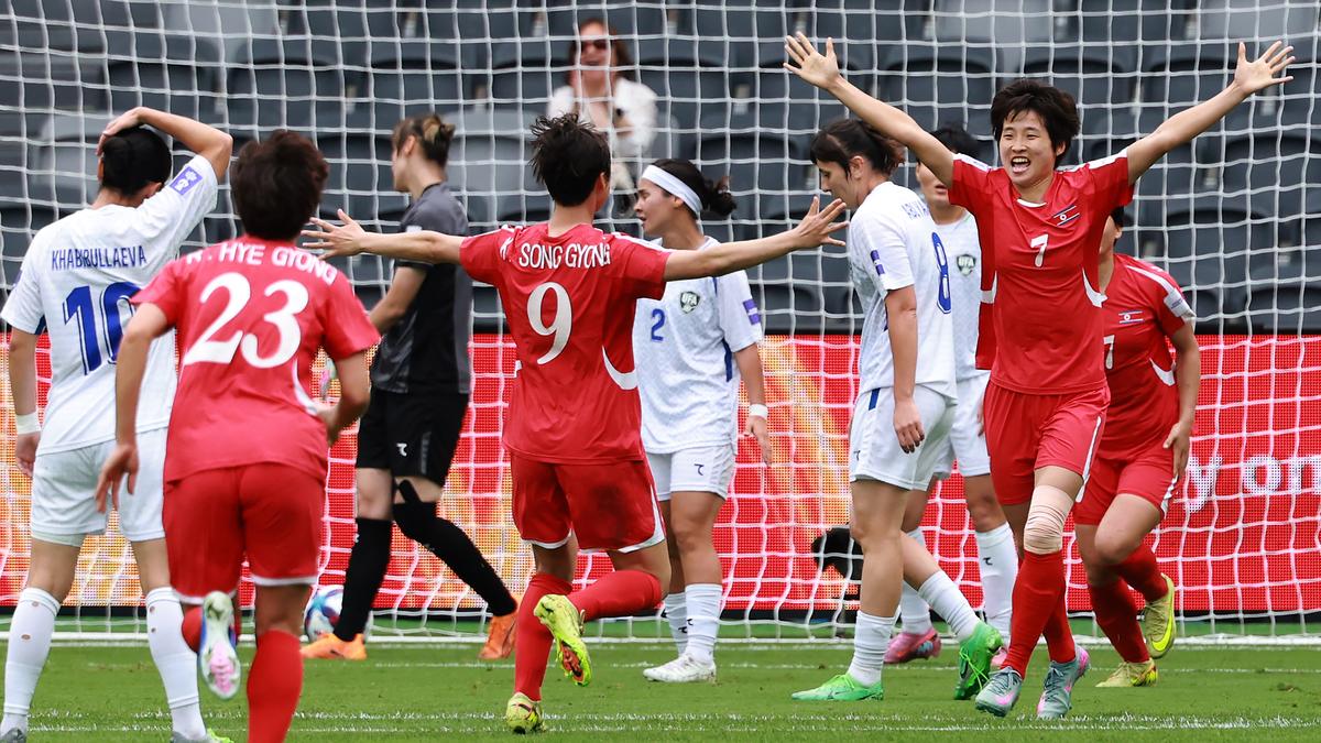 Copa Asiática Feminina da AFC 2026: Hat-trick de Myung dá vitória à Coreia do Norte sobre o Uzbequistão