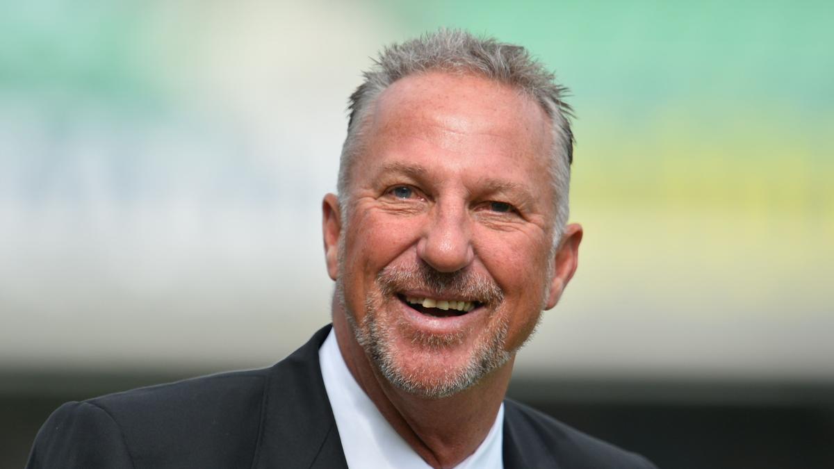 England cricket great Ian Botham hails Merv Hughes for Aussie crocodile rescue