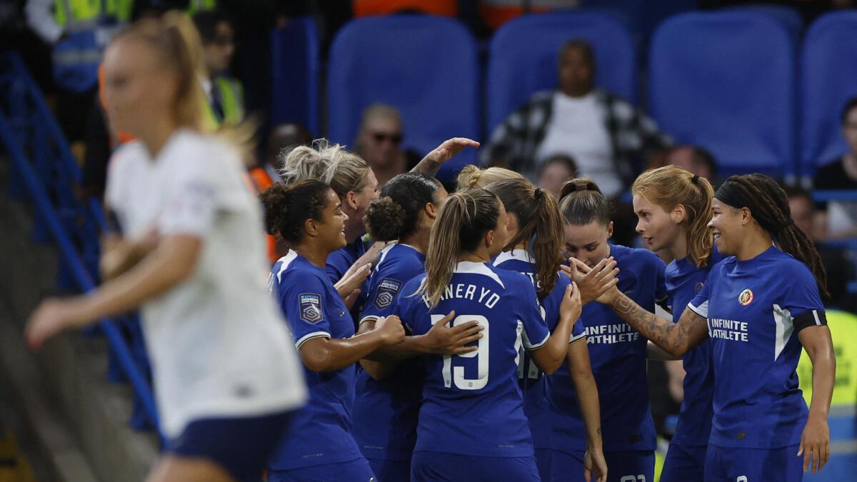 Chelsea beats Spurs; Arsenal loses to Liverpool as WSL kicks off