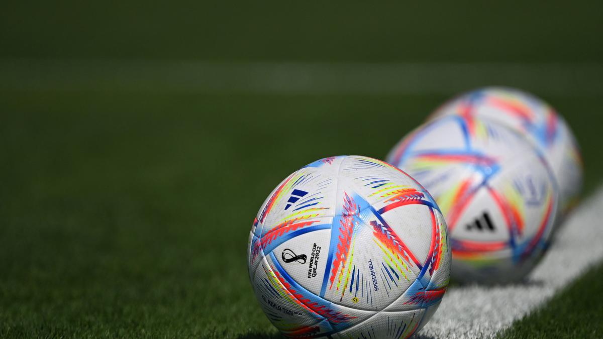 Gold Adidas 'Al Hilm' 2022 World Cup Semi-Final & Final Ball Released -  Footy Headlines