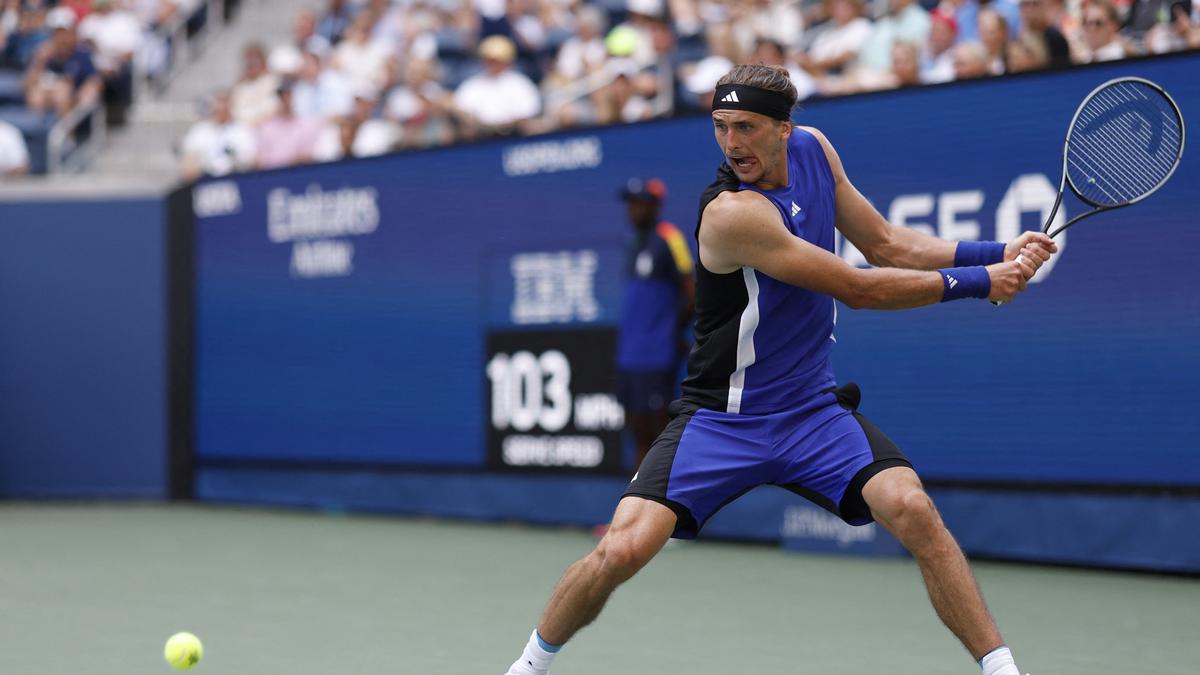 US Open 2024 Zverev blasts past Muller in straight sets to reach third