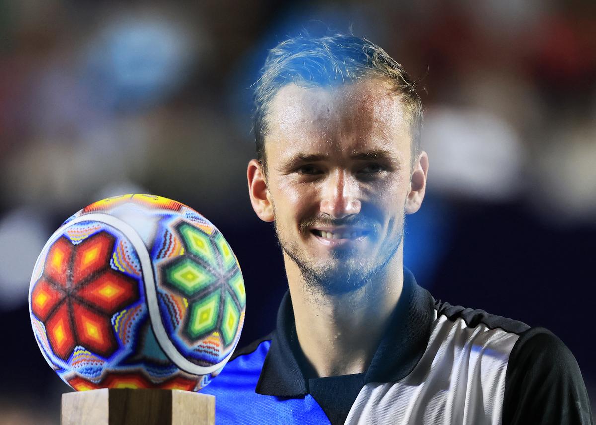 Daniil Medvedev Retains Atp Top Spot Iga Swiatek Dominates Wta Rankings Sportstar