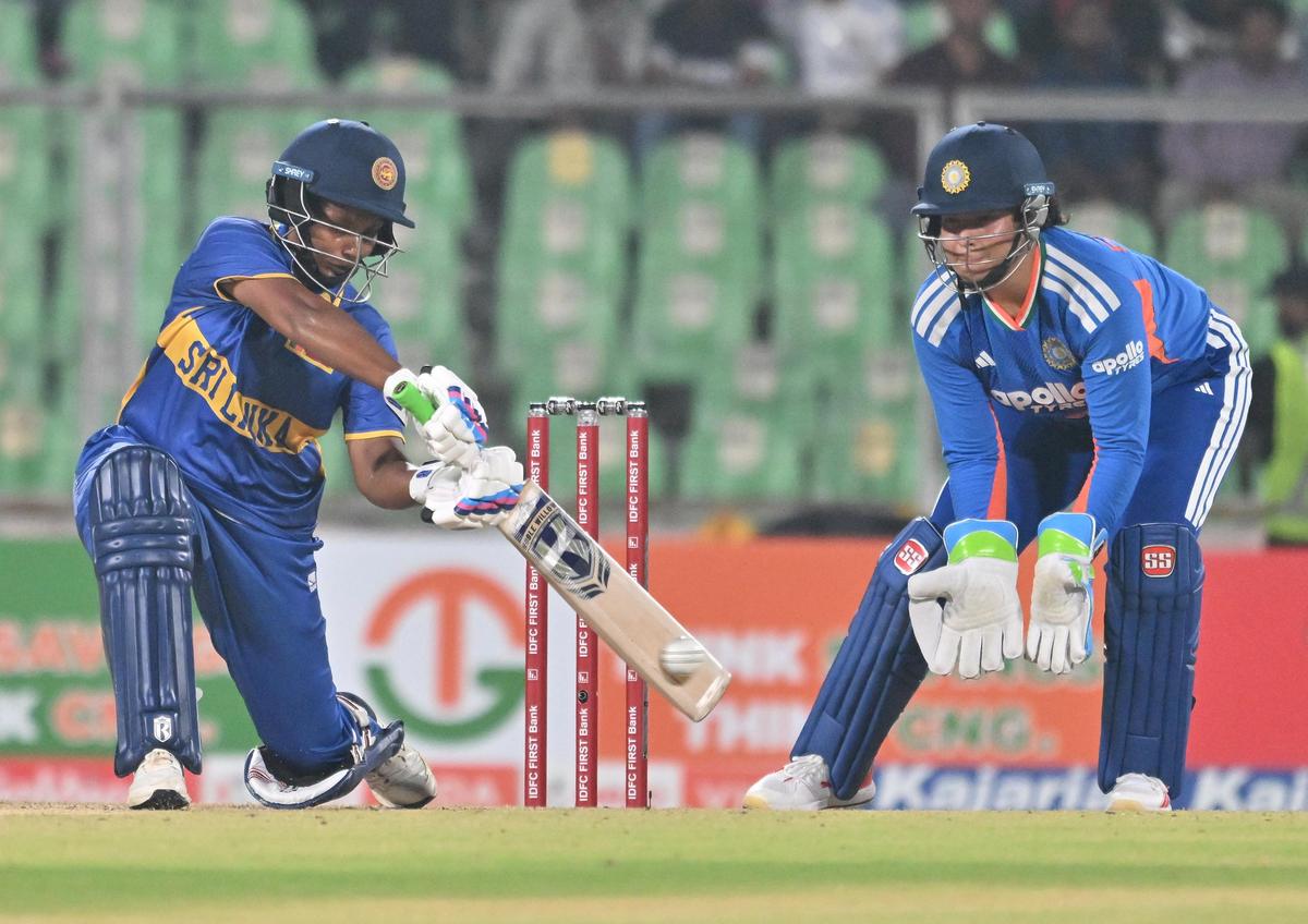 Hasini Perera and Chamari Athapaththu gave a fiery start but Sri Lanka could not sustain it.