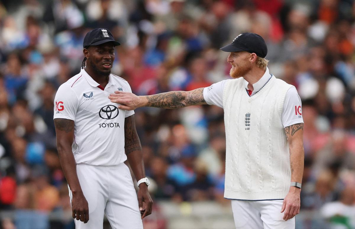 Ben Stokes (R) and Jofra Archer (L) will be two pace options for England in the Ashes against Australia. 