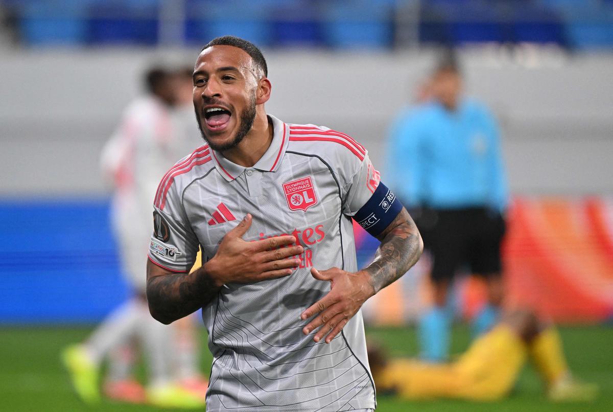 Kapitán Lyonu Corentin Tolisso strelil hetrik proti Maccabi Tel Aviv počas ich zápasu.