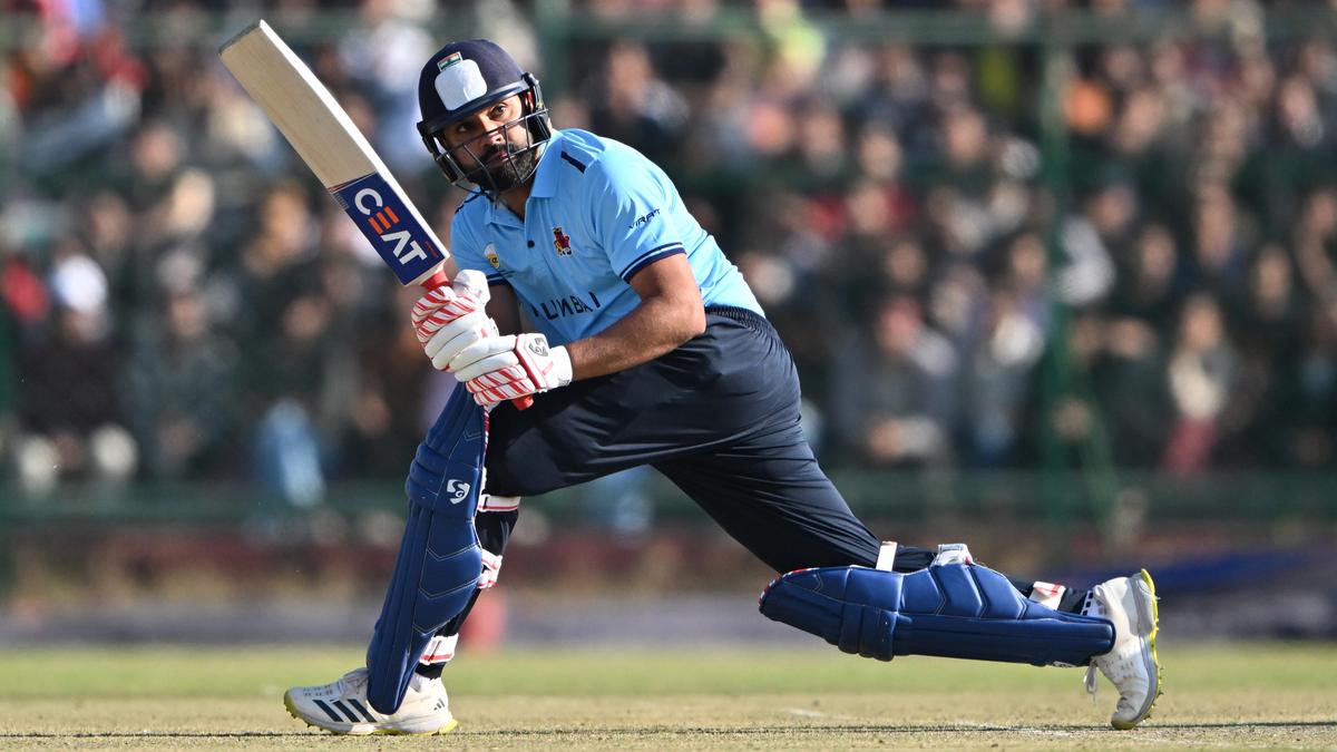 How did India players perform in Vijay Hazare Trophy Round 1?