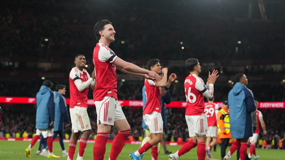 Quel club a remporté le plus de titres de champion d’Angleterre après qu’Arsenal ait remporté la Premier League en 2025-26 ?