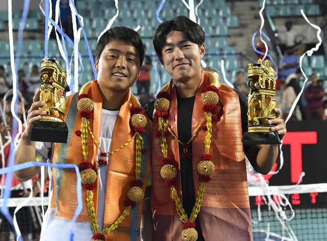 The Korean-Taipei pair of Yunseong Chung and Yu Hsiou Hsu defeated India’s Anirudh Chandrasekar and N. Vijay Sundar Prashanth 3-6, 7-6(7), [11-9] to win the men’s doubles title at the Bengaluru Open ATP Challenger on Saturday.