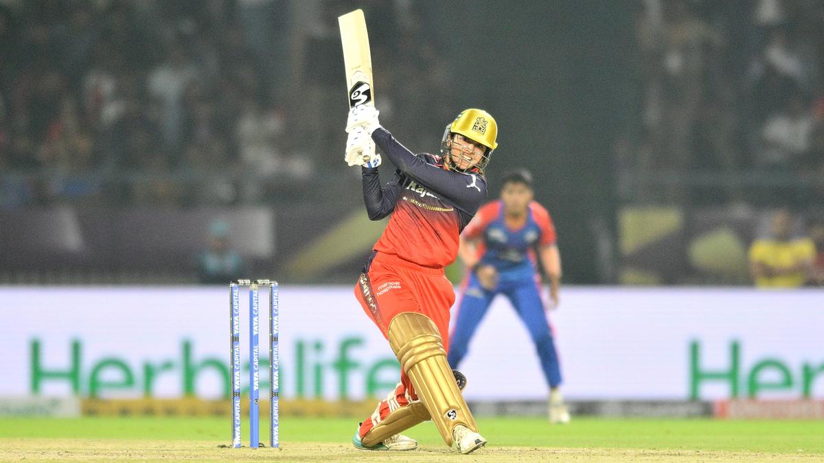 Smriti had high fever but got on with the job: RCB coach Malolan