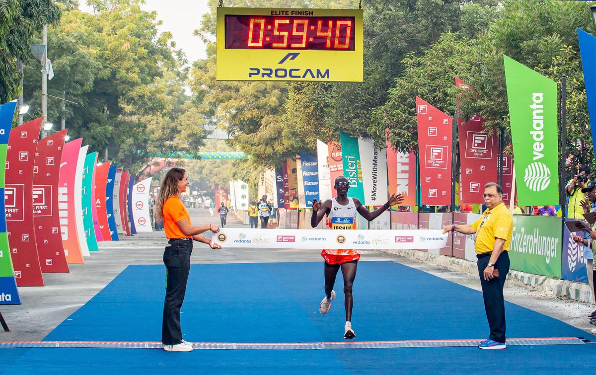 Olympian Joshua Cheptegei lived up to his billing to take home the men’s crown.