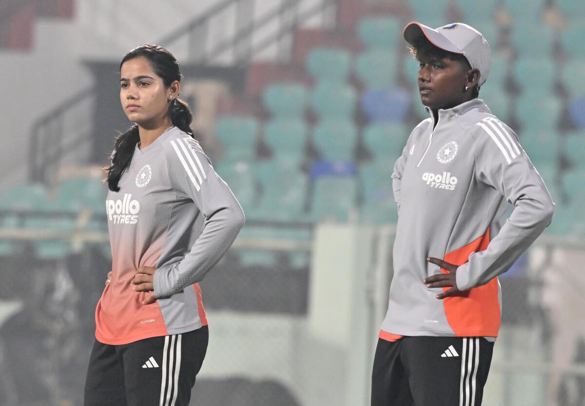 Vaishnavi Sharma e G. Kamalini foram convocados pela primeira vez para a seleção sênior, com a Índia se preparando para uma campanha crucial na Copa do Mundo T20.  