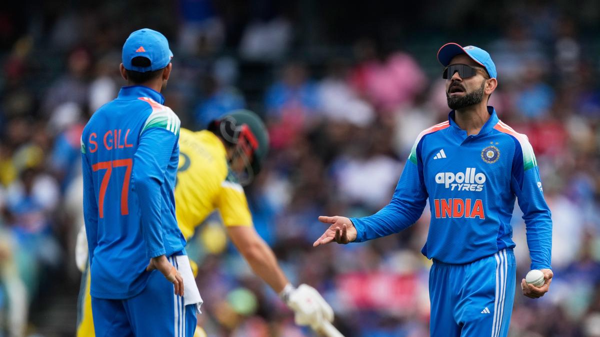 IND vs AUS LIVE score, 3rd ODI: Washington removes Renshaw; Australia 197/5 vs India