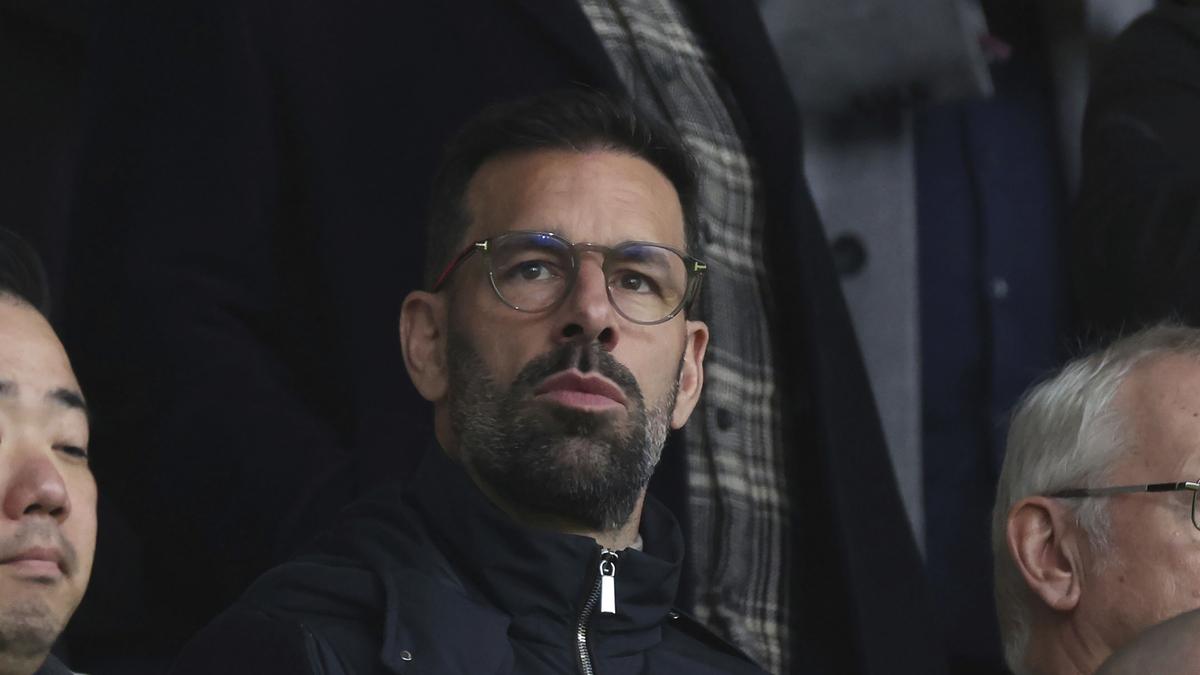 Premier League 2024-25: Van Nistelrooy disappointed by Man United exit