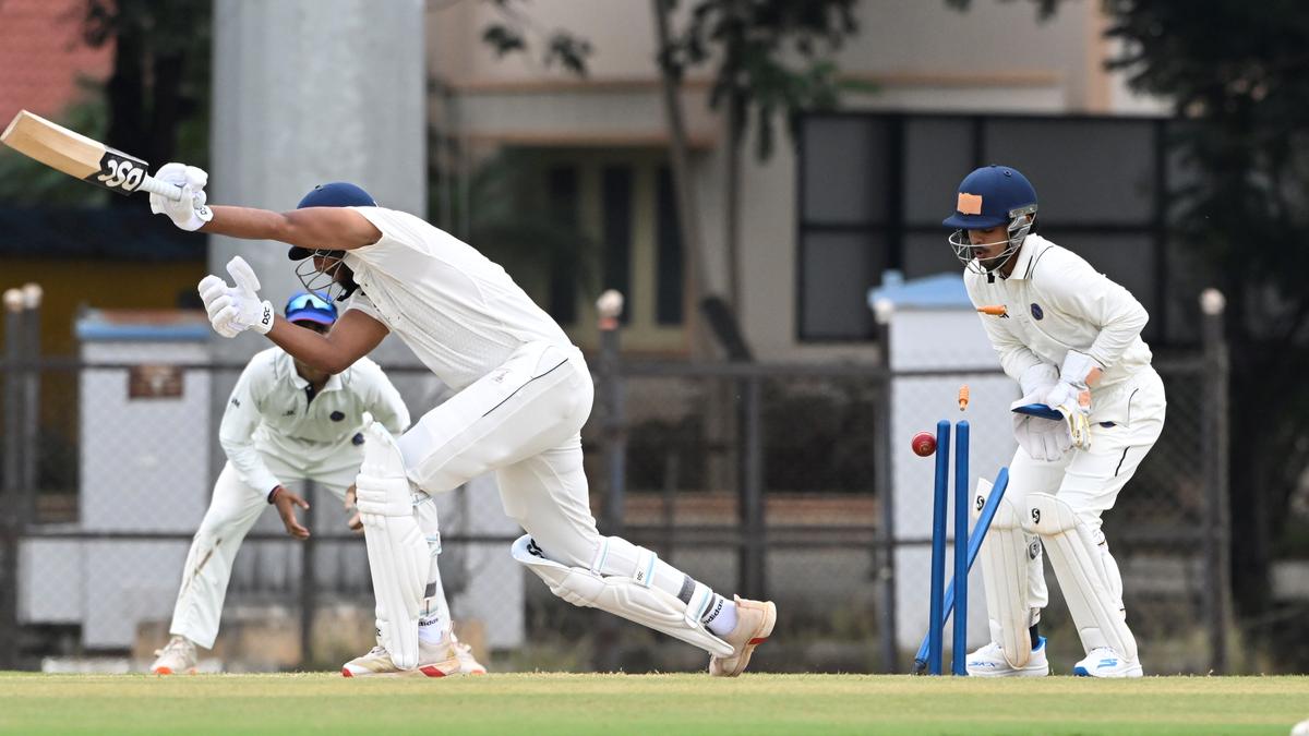 Ranji Trophy 2025-26: Tamil Nadu’s batting slump continues on Day 3 against Jharkhand