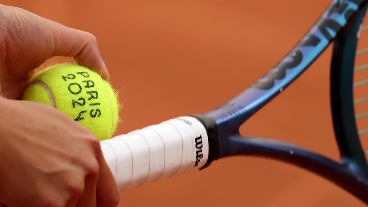 Russian tennis player Daniil Savelev accepts 2-year doping suspension