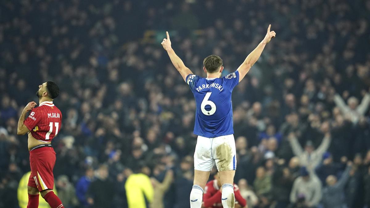 Everton scores stoppage-time equalizer against Liverpool in last Merseyside derby at Goodison Park