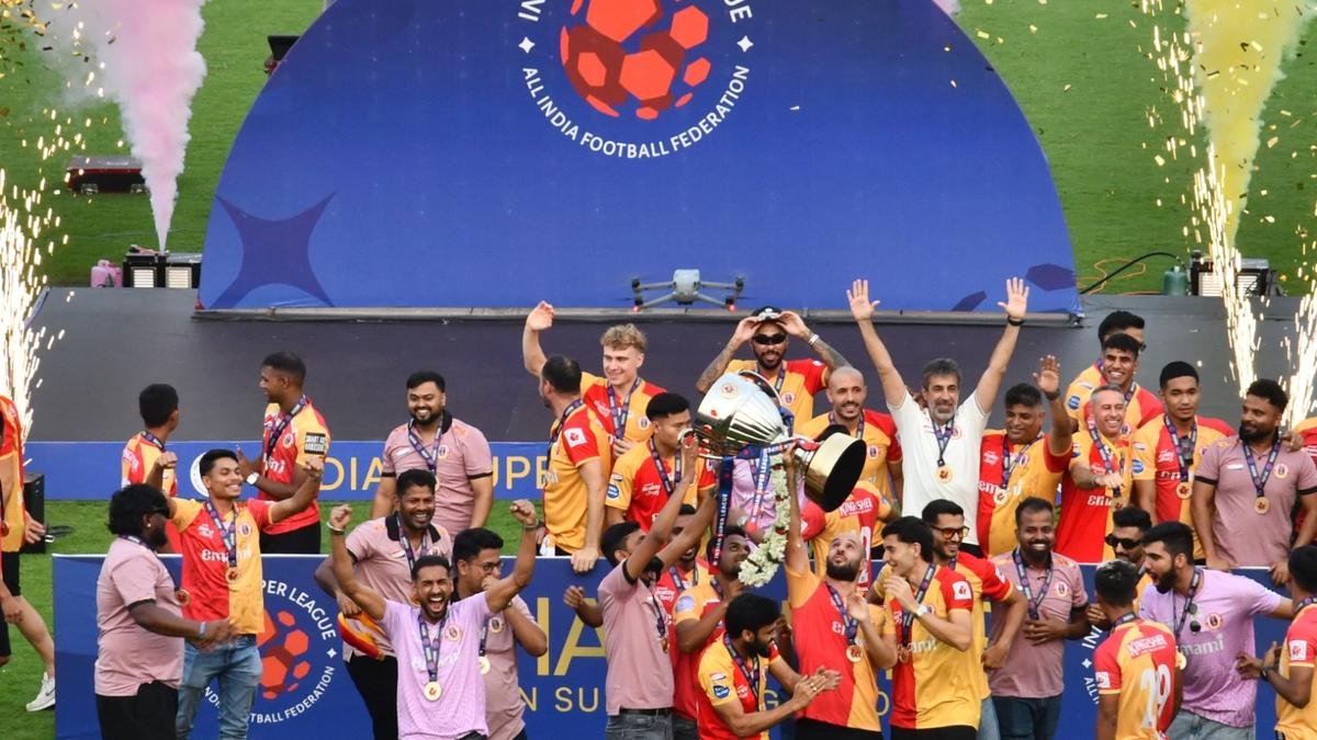 “Ce n’est pas un club indien ordinaire”, déclare Oscar Bruzon après que le titre ISL ait déclenché le carnaval Rouge et Or