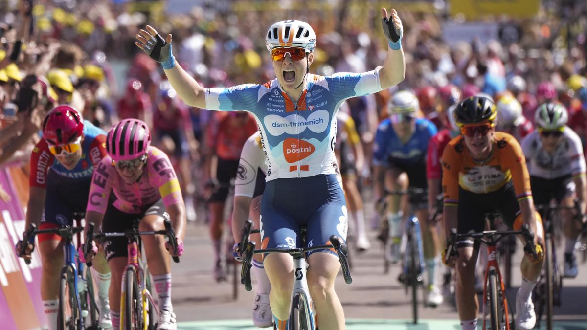 Charlotte Kool wins first stage as women’s Tour de France gets underway