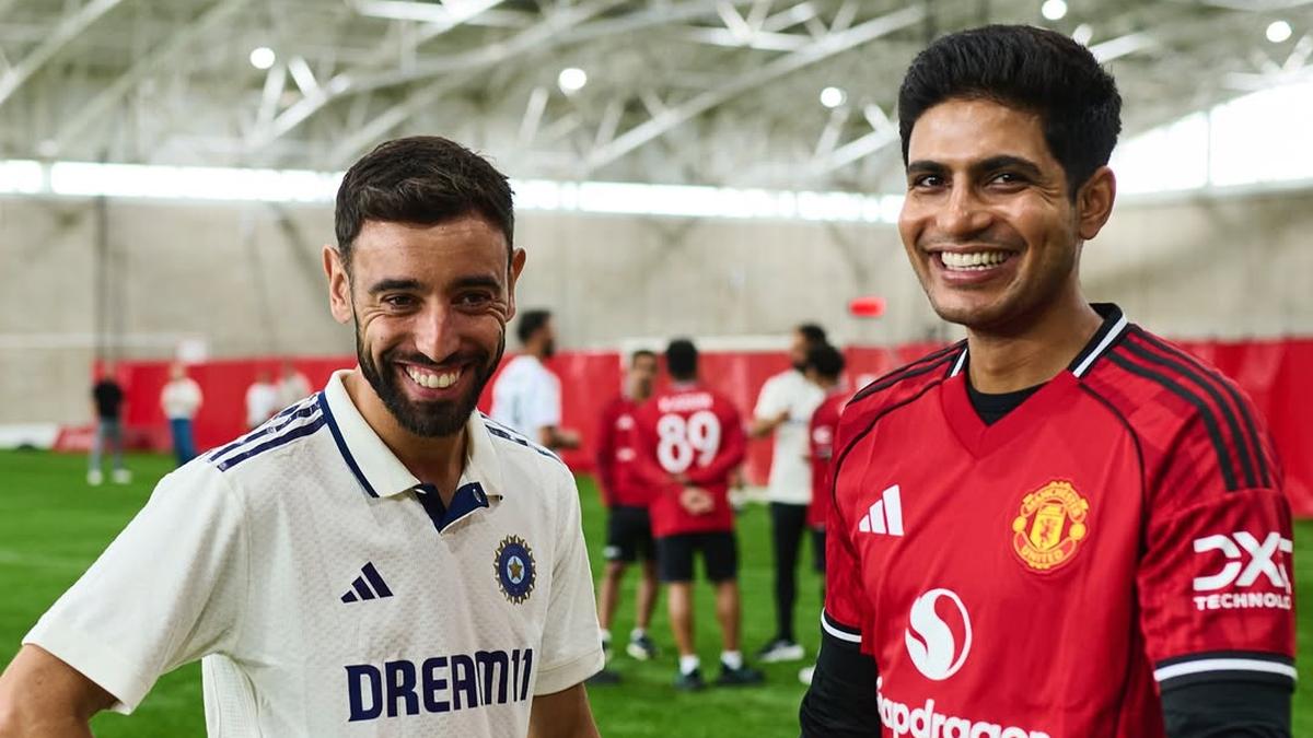 Indian cricket team meets Manchester United