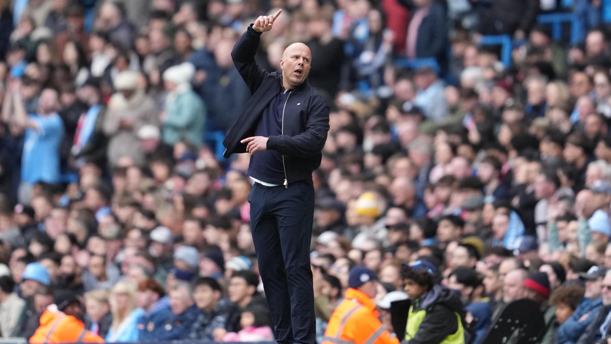 Slot a subi de nouvelles pressions à Liverpool après “l’incroyable déception” de la défaite de City en FA Cup