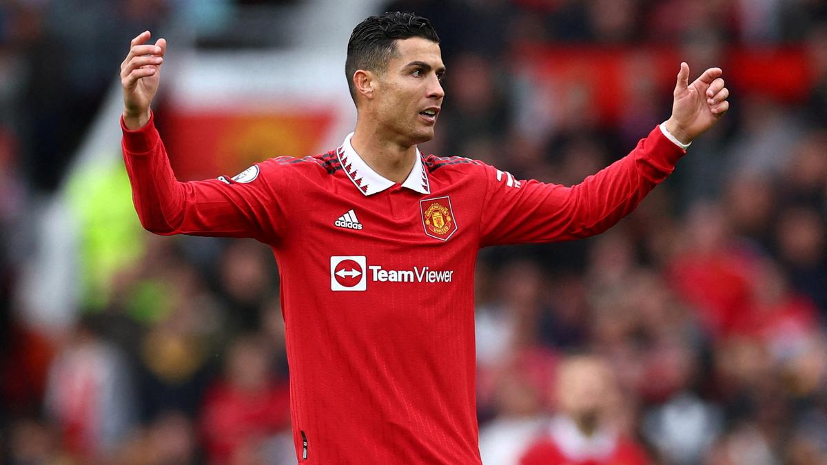 Ronaldo blasts younger Man Utd players and says it's 'impossible