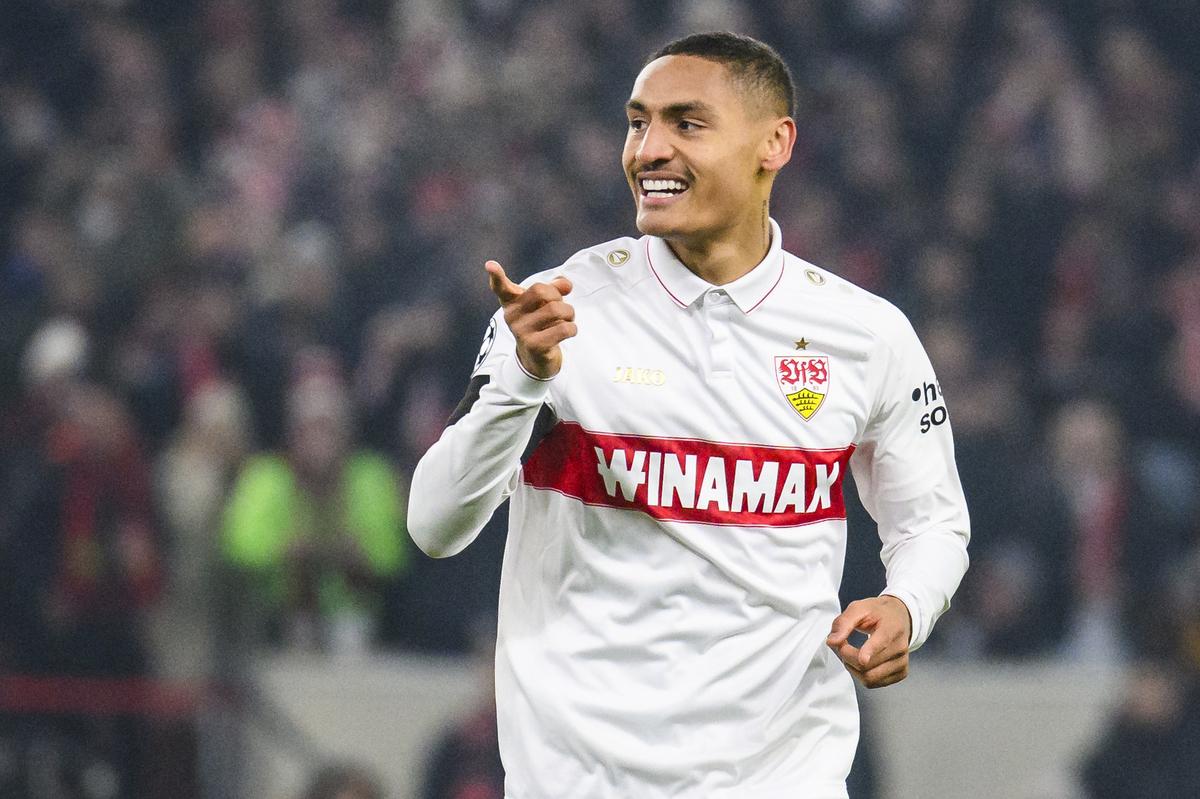 Enzo Millot, del Stuttgart, celebra tras marcar el gol clave contra el Young Boys en la Liga de Campeones de la UEFA.