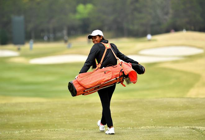 Pranavi shot a one-over 70 to go with his first-round 69 and is now the sole leader at par 140 after sharing the lead with Amandeep Drall (69-74) at the end of the first day.  (FILE PHOTO)