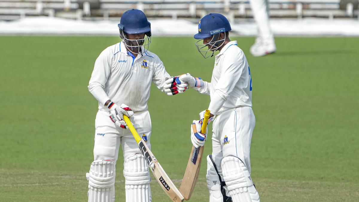 Ranji Trophy 2025-26: Gharami, Majumdar extend Bengal’s lead over Gujarat on Day 3
