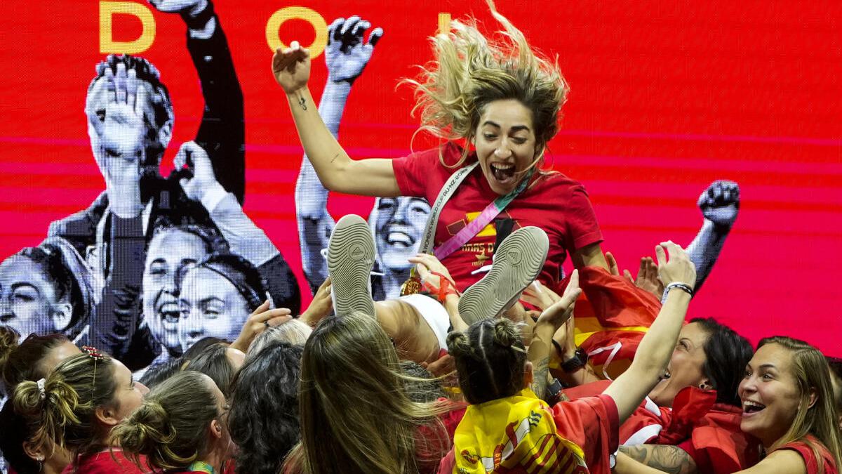 Spain celebrates Women’s World Cup win at home with Carmona mourning