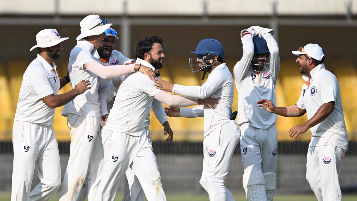 Who has qualified for semifinals of the Ranji Trophy 2025-26?