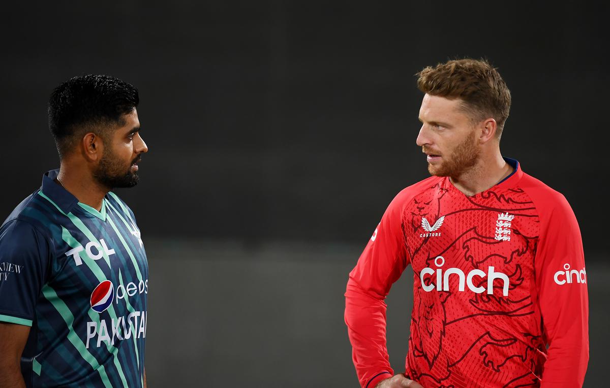 PAK vs ENG Toss, Playing XI Updates, T20 World Cup 2022 Final England elects to bowl, Babar Azam loses toss again