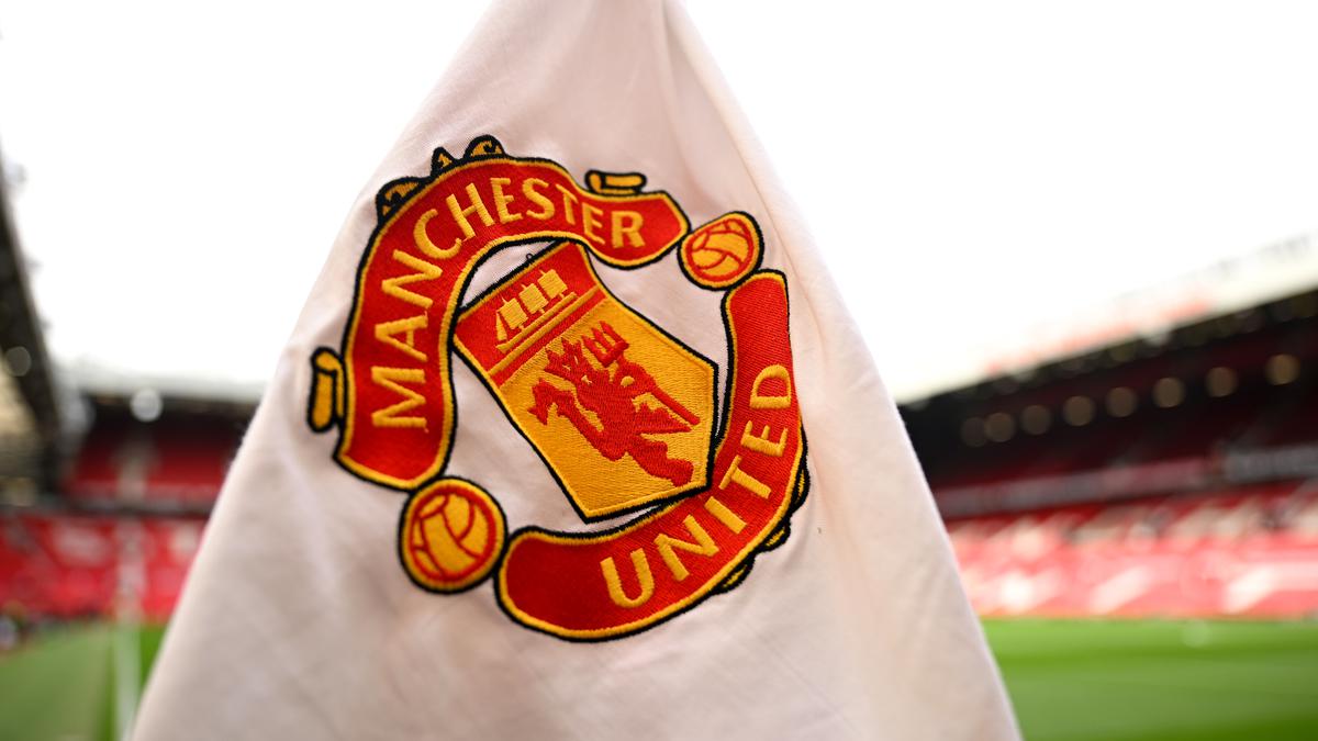 Qatar’s Sheikh Jassim refuses to improve 6 billion USD Manchester United bid: Reports