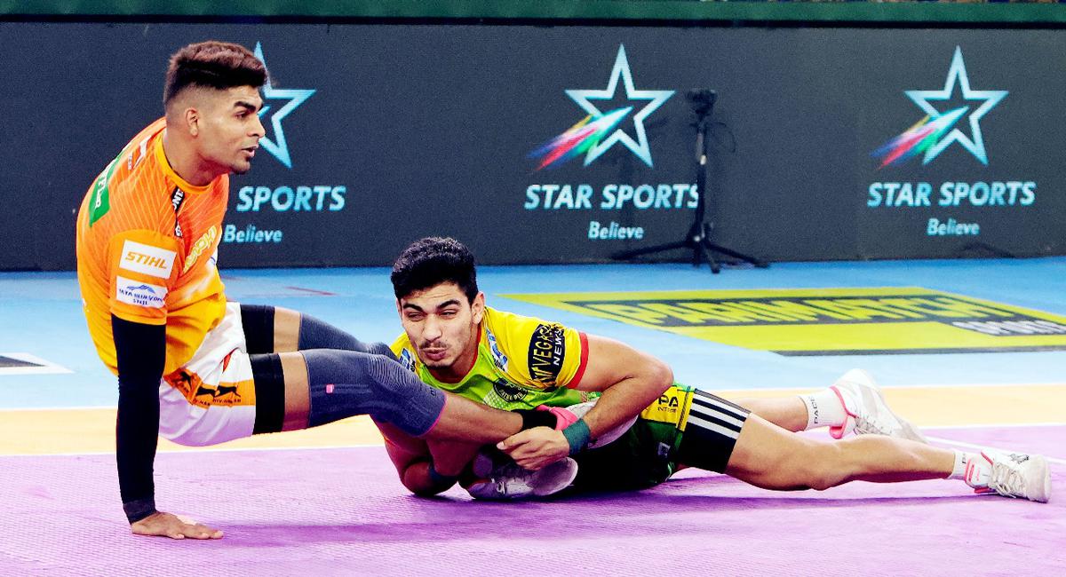 Krishan boasts an impressive 73 points from 68 successful tackles, placing him just behind Puneri Paltan’s Mohammadreza Chiyaneh in both categories.