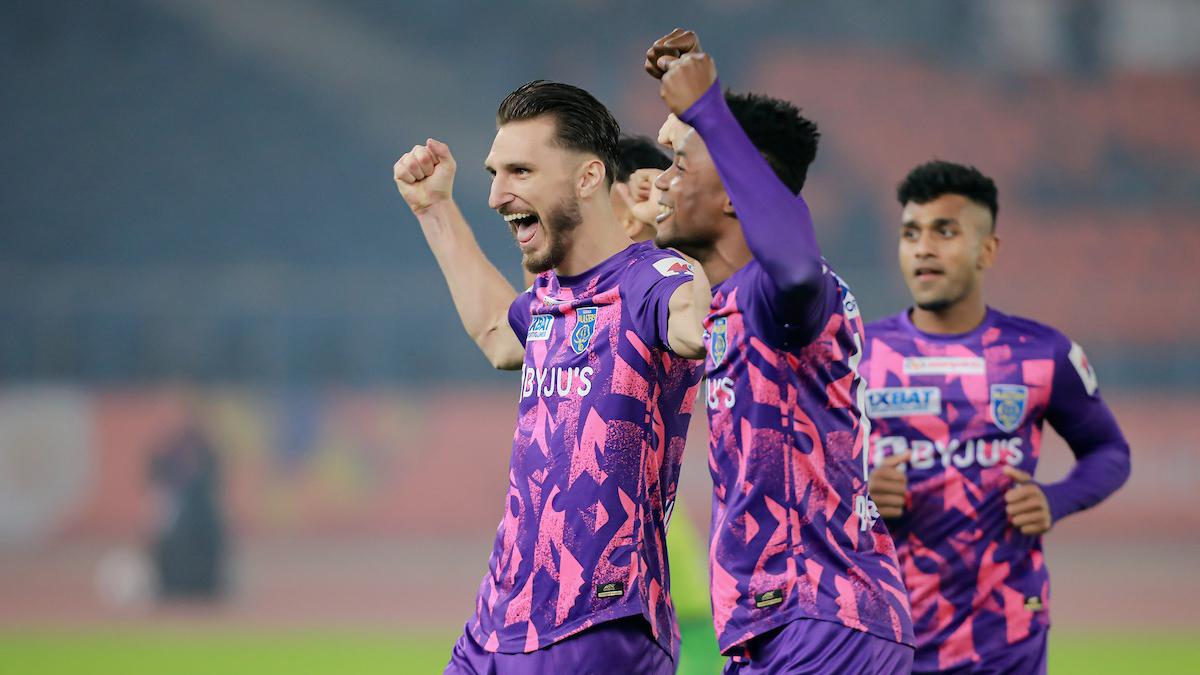 ISL 2023-24: Kerala Blasters edges past Punjab FC via Diamantakos’ goal from the spot