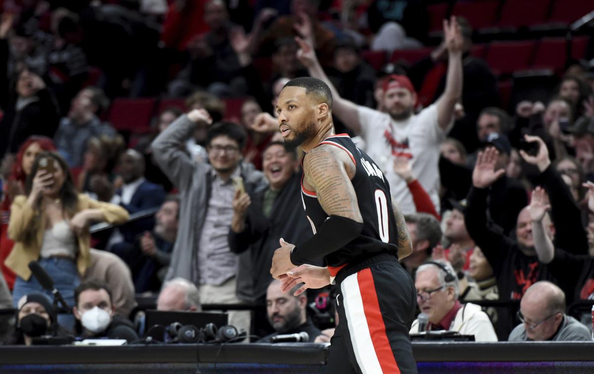 Damian Lillard's Ridiculous Game Winner Lifts Blazers Over Rockets