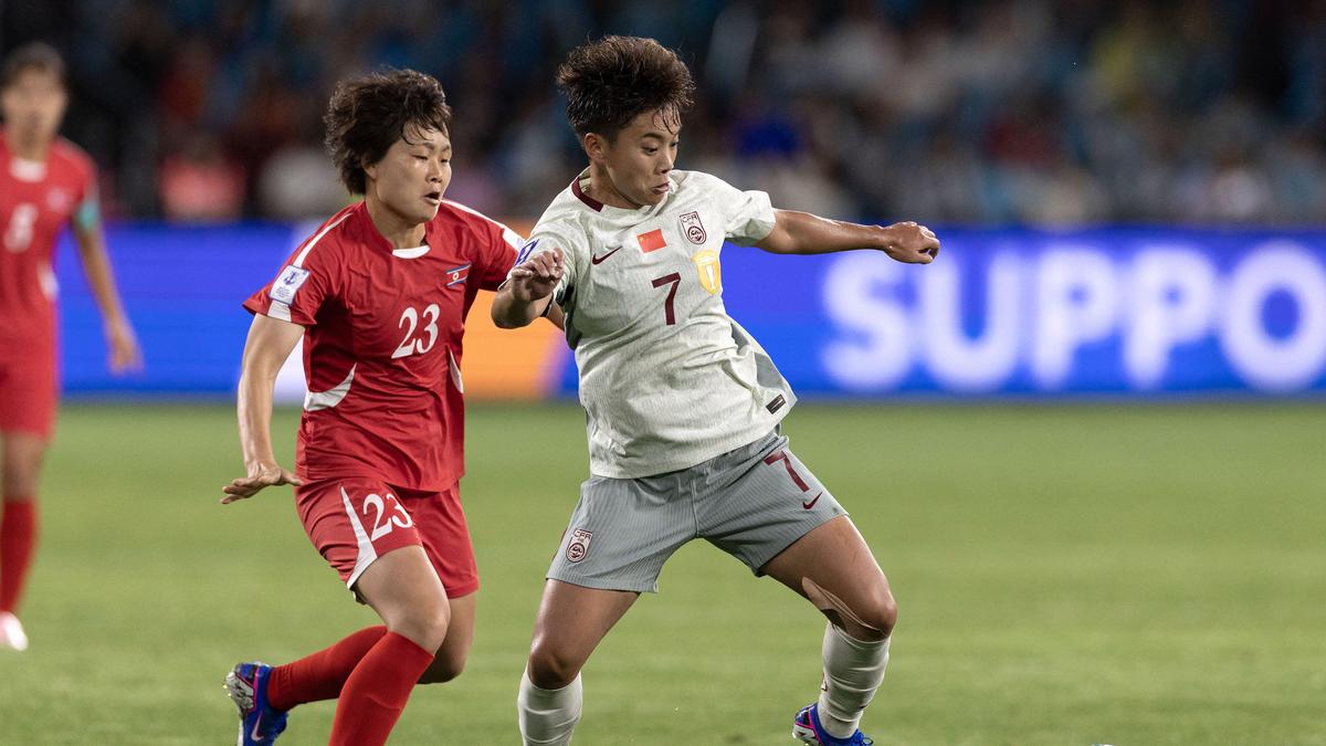 China vence a Coreia do Norte por 2 a 1 e lidera o Grupo B da Copa Asiática Feminina China vence a Coreia do Norte por 2 a 1 e lidera o Grupo B da Copa Asiática Feminina
