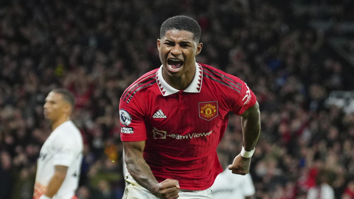 Rashford header earns Manchester United win over West Ham