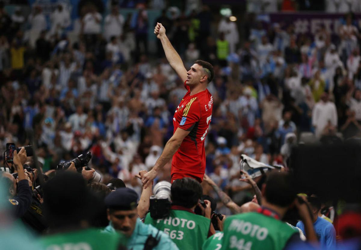 France vs Argentina: Can Hugo Lloris Catch Emiliano Martinez, Yassine  Bounou in World Cup Golden Glove Race?