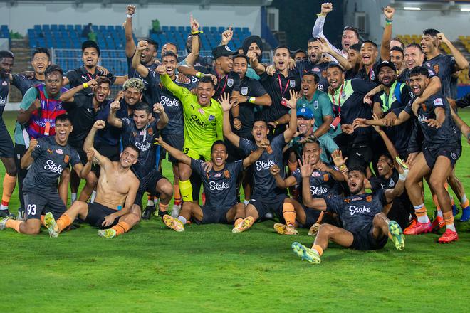 Mumbai City FC team players celebrate after the win against FC Goa. 