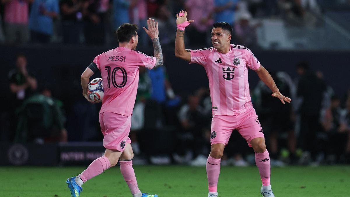 Messi et Suarez ont marqué alors que l’Inter Miami faisait match nul 2-2 contre Austin lors de leur premier match dans leur nouveau stade.