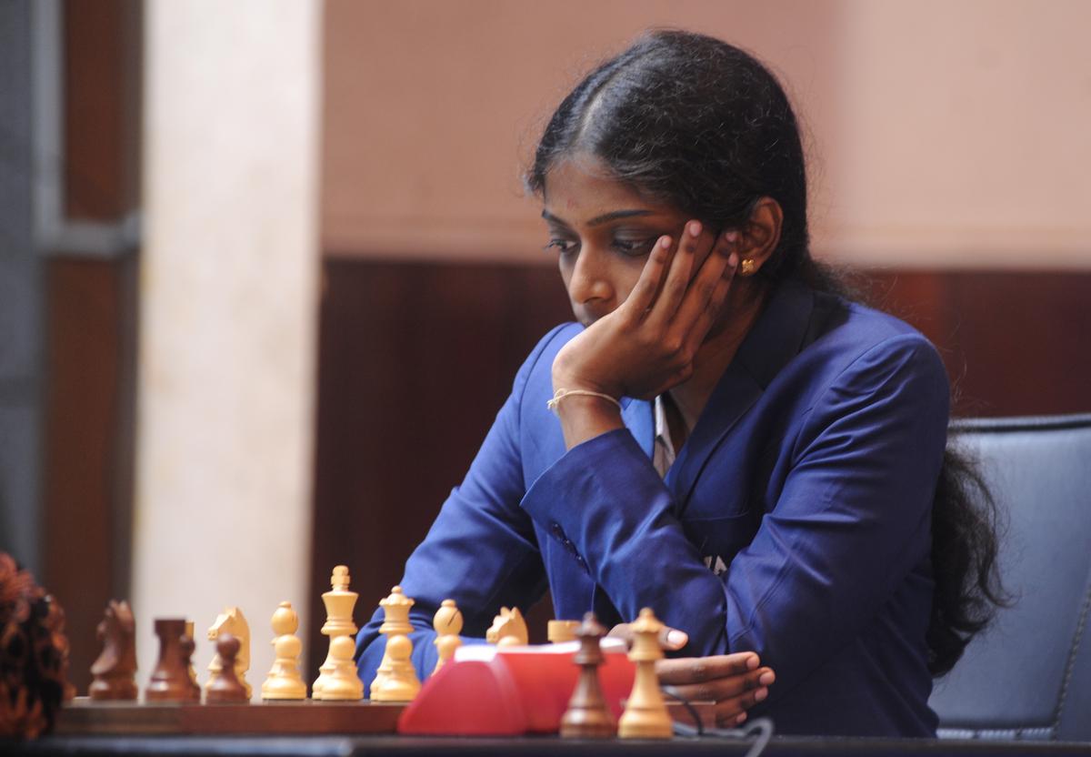 Vaishali and Praggnanandhaa, first brother-sister duo to become  Grandmasters: What is the chess title?