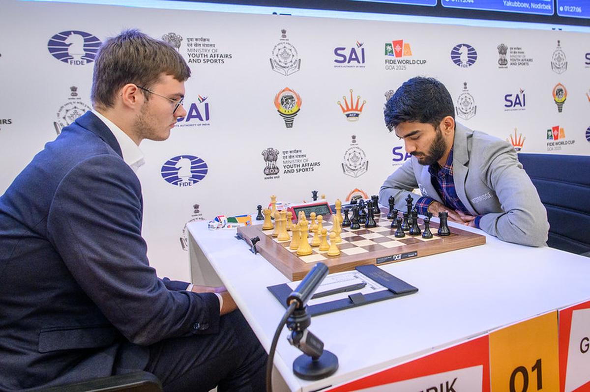 The top-seeded Gukesh (right) was held by Germany’s Frederik Svane in the first game of Round 3 at the FIDE World Cup.